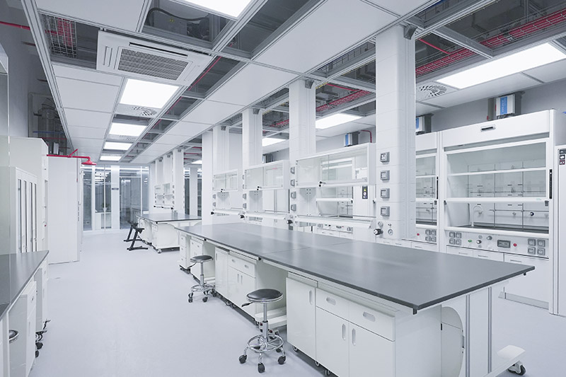 额济纳实验室革新：安全与科技的现代融合